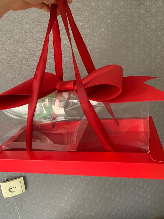 Коробка клубника шоколада