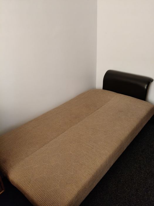 Vând canapea extensibilă