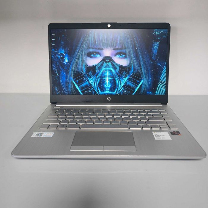 HP 14s AMD Ryzen 7 3700U 8/256 GB