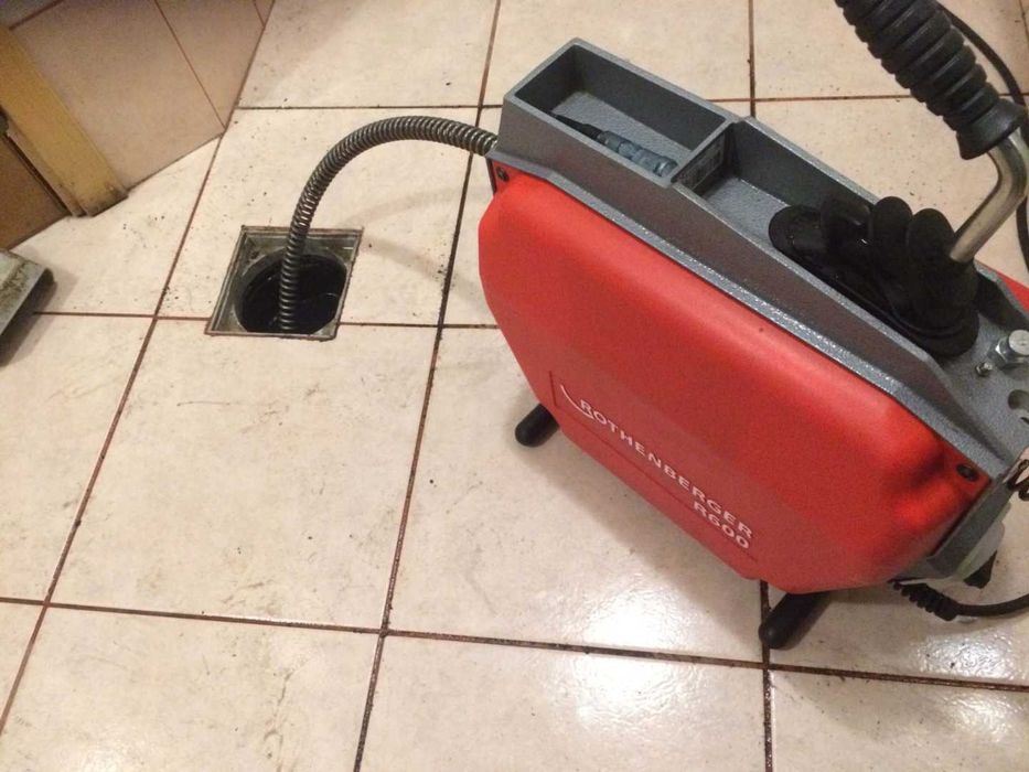 Прочистка канализации засор чистка канализации аппаратом сантехник24/7