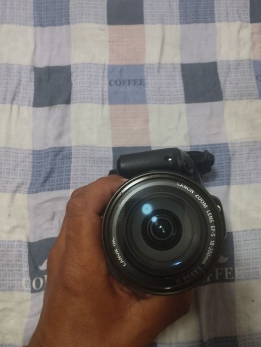 Canon 600D 18-200
