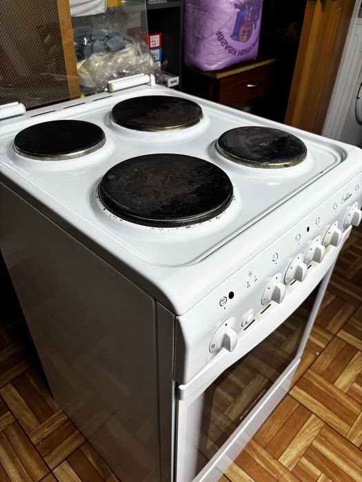 Плита 4-х комфорочная