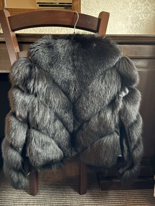 Haina de blana din vulpe polara