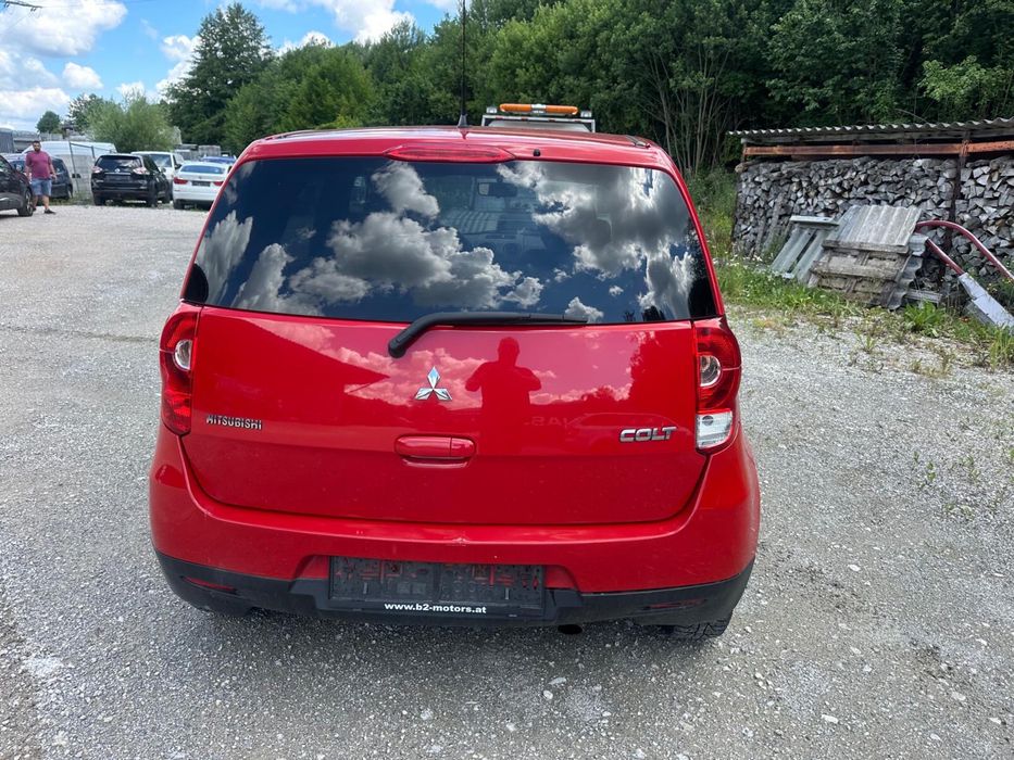 Mitsubishi Colt  2011 1.1 75 кс само на части