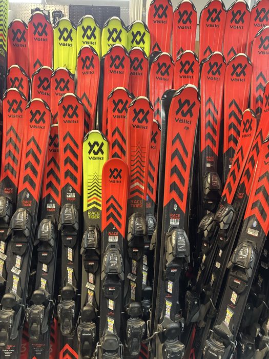 Echipamente schi noi si second Hand