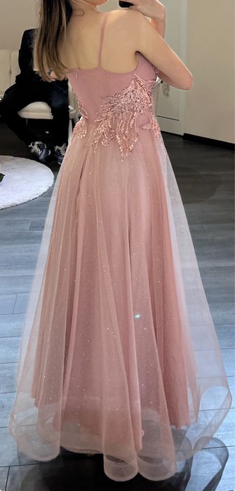 Разкошна розова Бална рокля за повод, бал, събитие