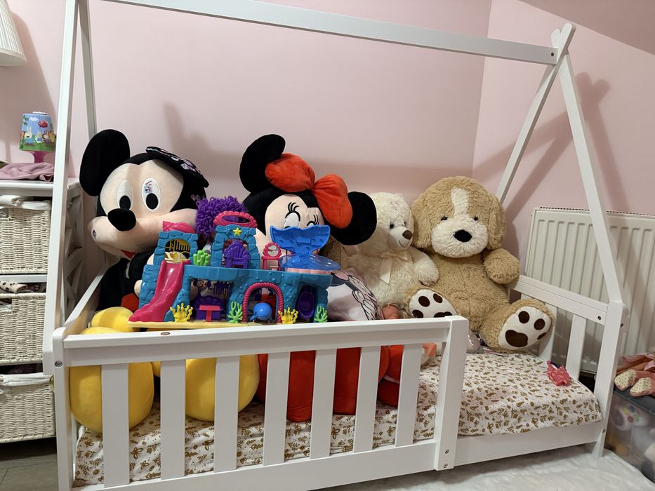 Vand patut tip casuta pentru copil