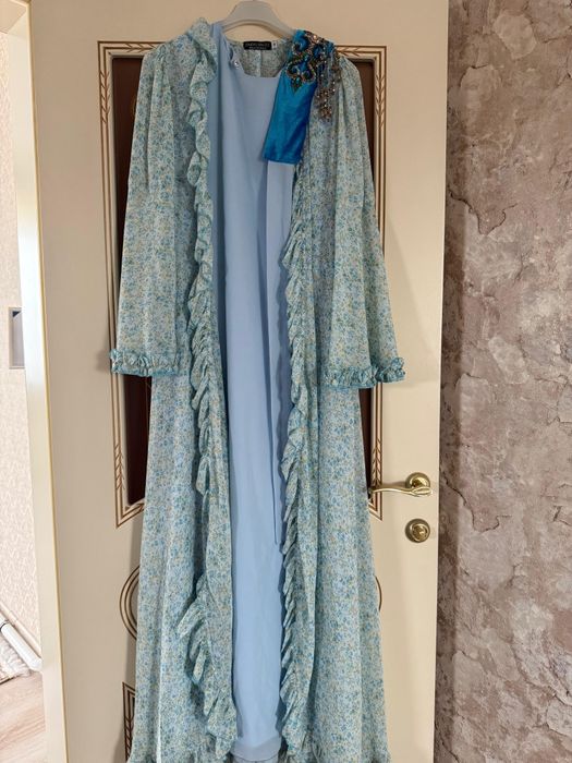 Платье со шлейфом