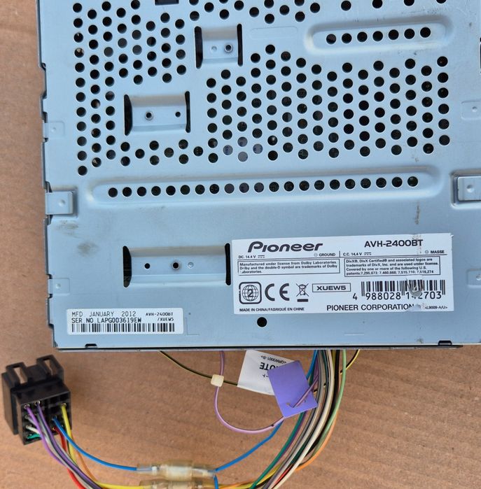 Player auto Pioneer AVH-2400BT, 4 x 50W, Bluetooth  USB, AUX,RCA,RGB