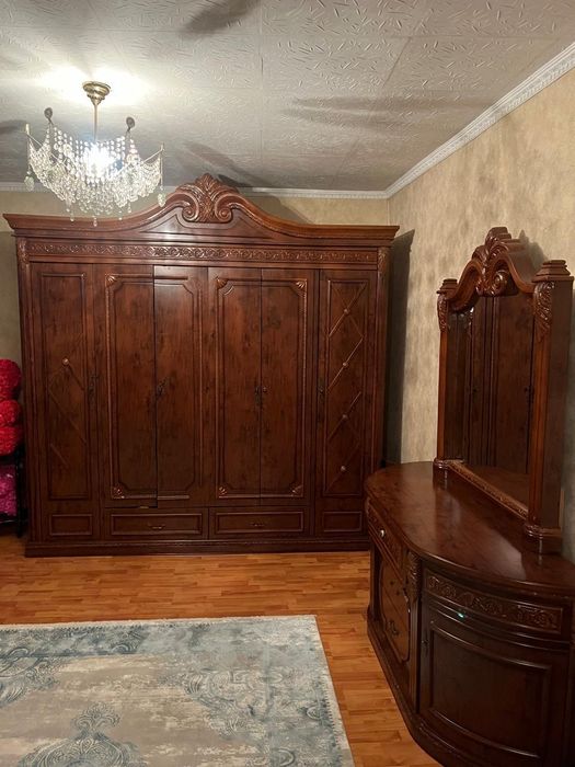 Продам срочно спальный гарнитур