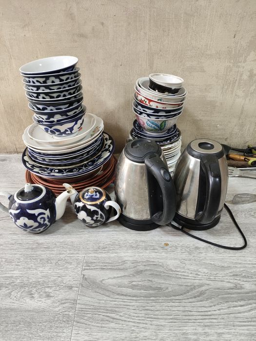 Стаканы, тарелки и много чего