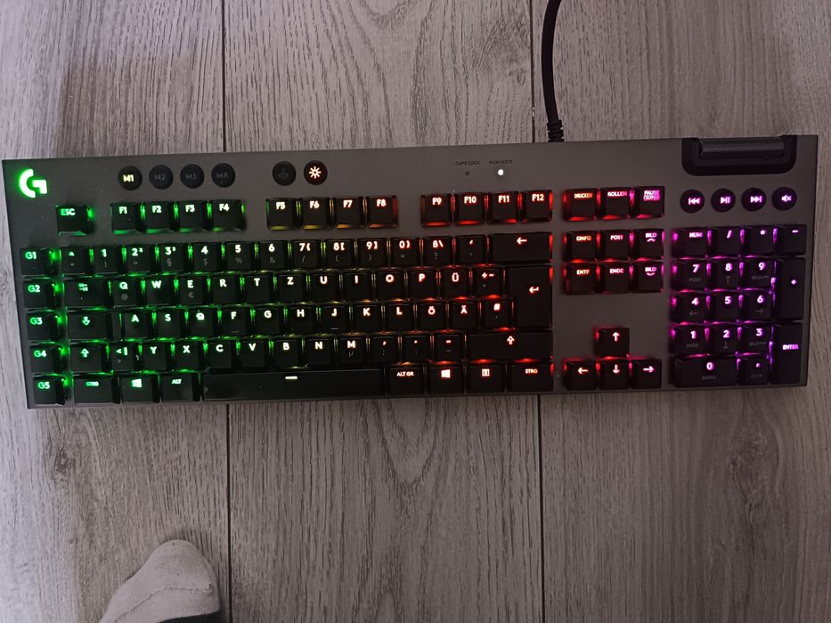 Logitech G815 Mecanică