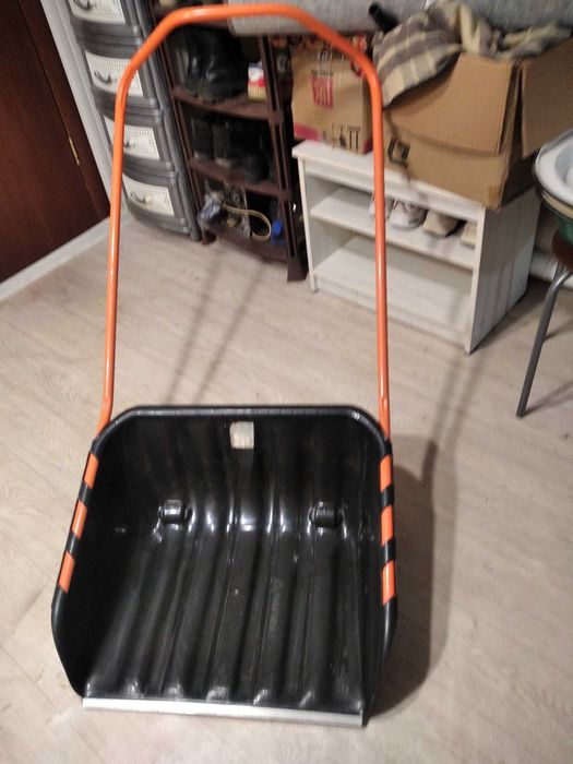 Лопата толкач снегоуборочная