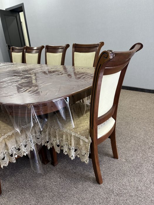 Stol stul gastiniy (etiqod)