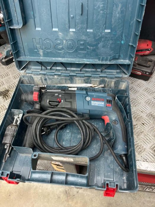 Перфоратор Bosch 2-28 / 2-26