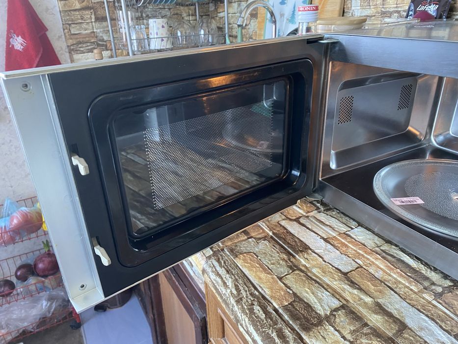 Микровълнова фурна   с грил EXQUISIT MW 900G, 1000W, 20L