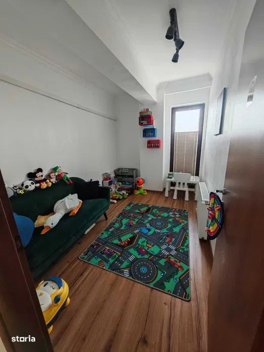 Apartament 3 camere Zona KM 5
