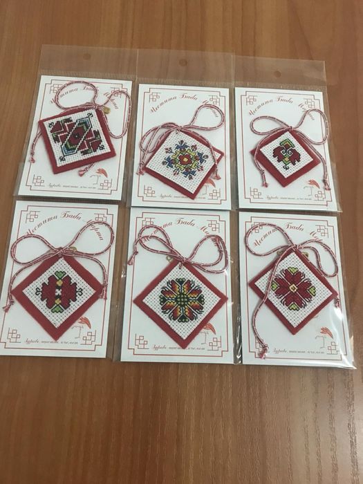 Ръчно бродирани мартеници