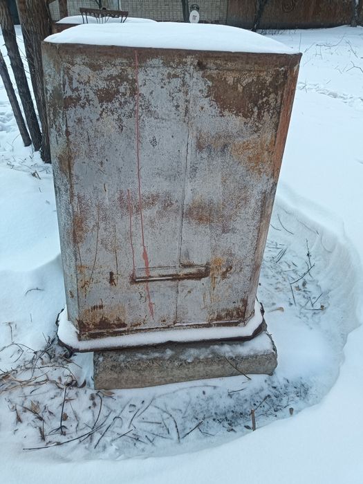 Продам контейнер под мусор!!!