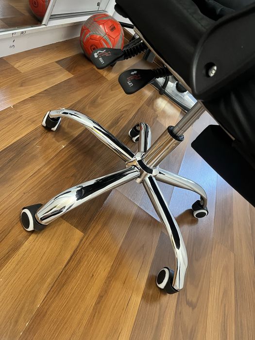 Офисное кресло новое