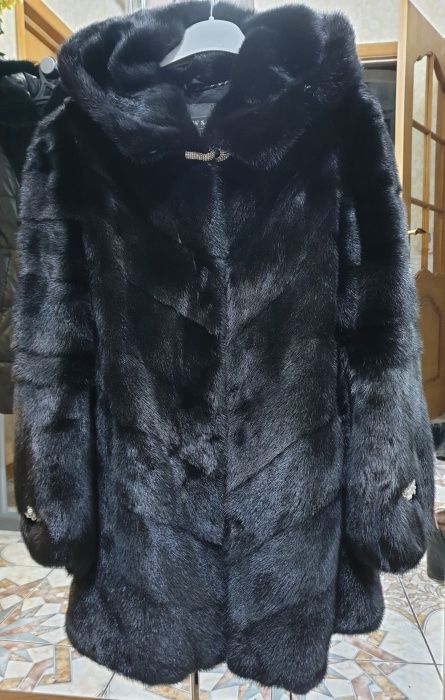 Красивая Норковая Шуба,безупречного качества с Шикарным мехом!