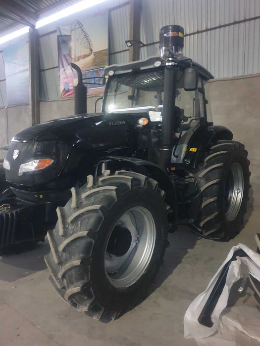 Трактор FARMLEAD 2204