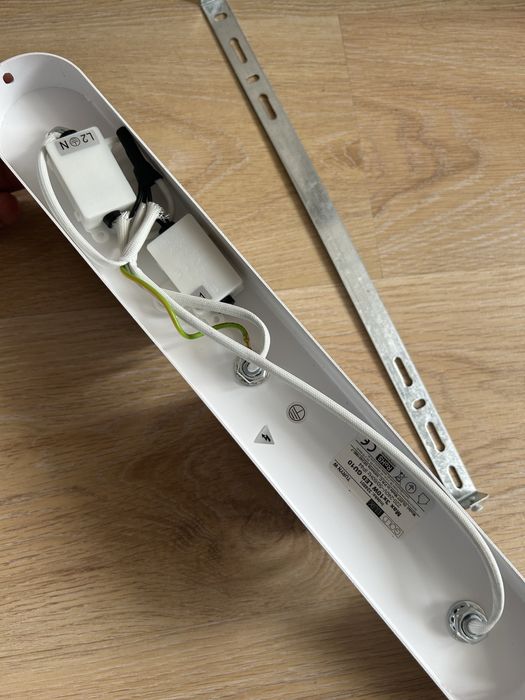 Лампа таван 3 спот лампи бяло