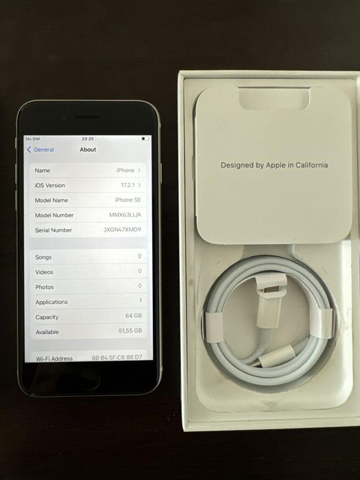 iPhone SE 3 2022 64GB Starlight пълен комплект