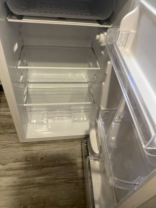 Frigider, 90 L, Clasa F, 19 kg Nou, utilizat foarte putin