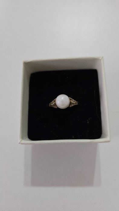 Продается золотое кольцо .