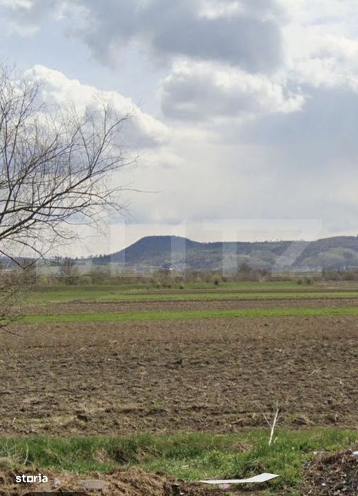 Teren extravilan arabil de vanzare – 17.400 mp in comuna Ungra, jude
