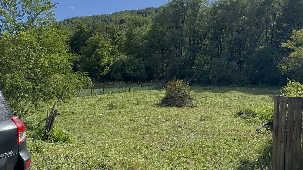 OFERTĂ LUNA AUGUST: Pachet Turistic Total – 2 Terenuri (Negoești + Via Transilvanica) + Rulotă Off-Grid!