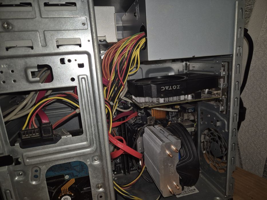 Компютер системник