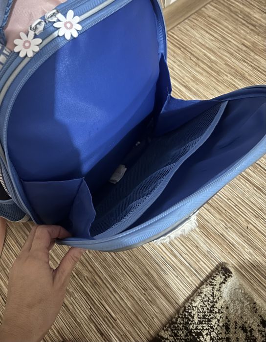 Продам рюкзак для девочки