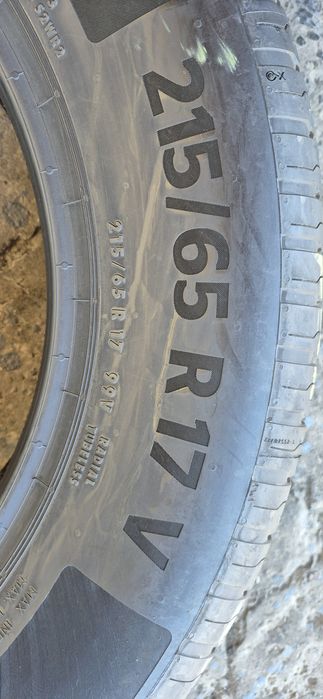 4 anvelope vara noi Continental 215/65/17,dot 2020.Pretul este pe bucata.