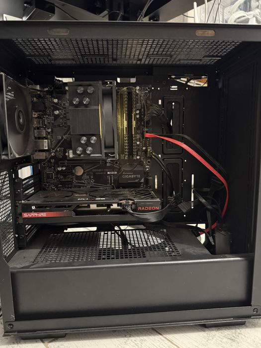 PC Gaming i5 11400f , rx 7600 8gb, 16gb ram, 512 ssd