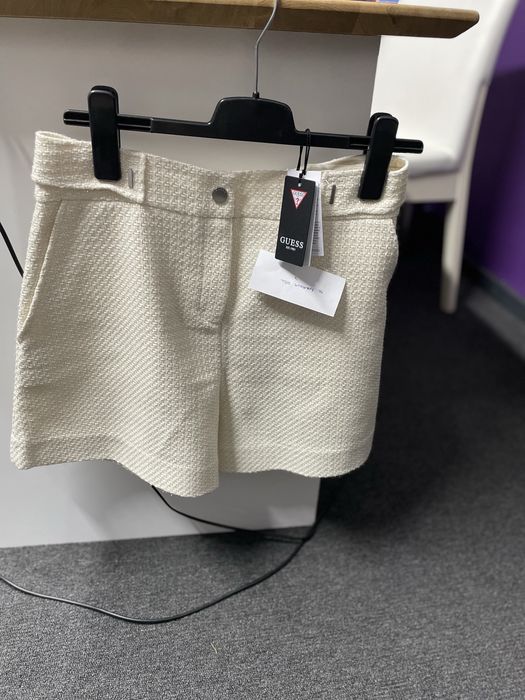 Pantaloni scurti eleganti dama