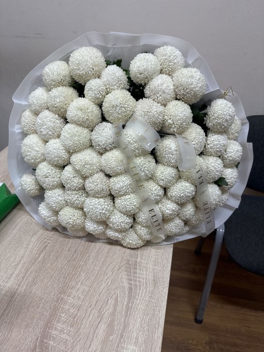 Продам цветы  белоснежные момоко
