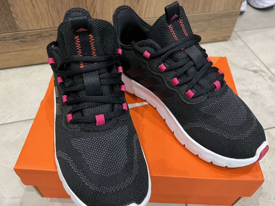 Маратонки Adidas 36