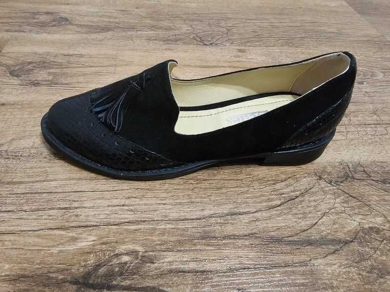 Vand pantofi mocasini