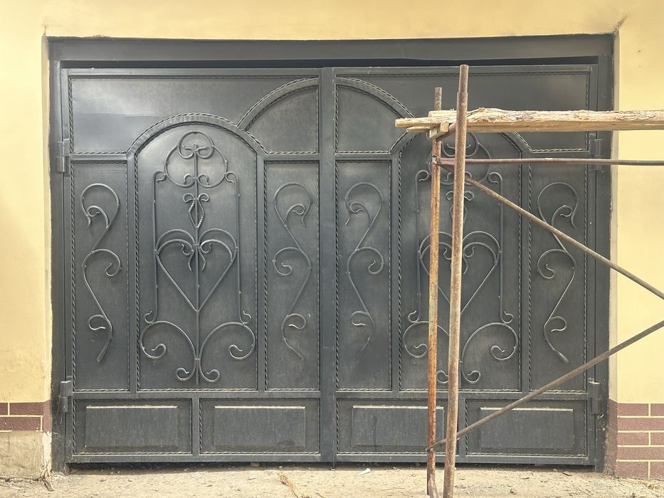 Ворота 320х220 узорные