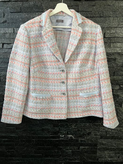 Sacou damă tweet Basler