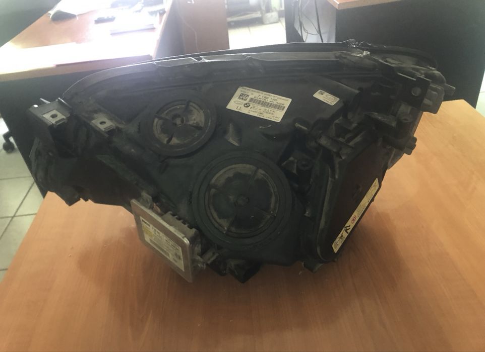 Фар за БМВ 7 серия 2012