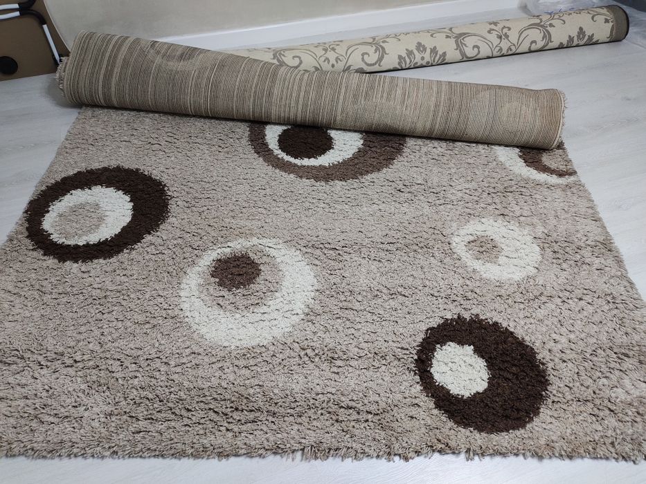 Продам ковер размер 2-3 и 2,5-3,5