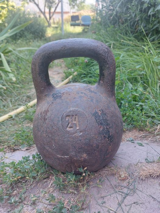 Продам гирю советскую