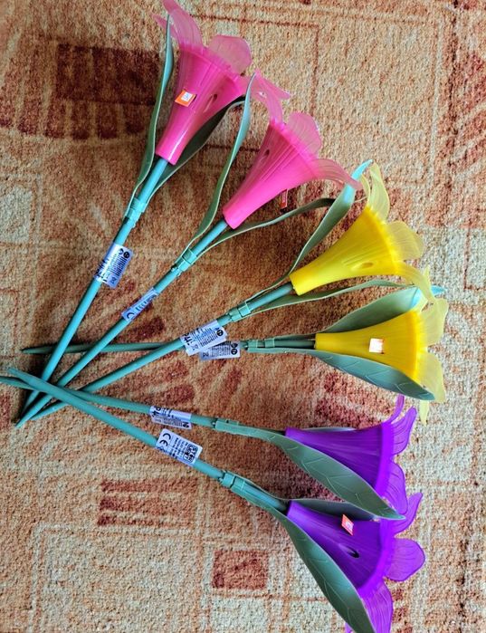 Pachet 6 lampi solare LED de exterior pentru gradina Star-Light floare