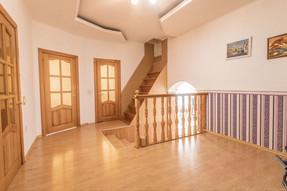 Продам шикарный коттедж 250м