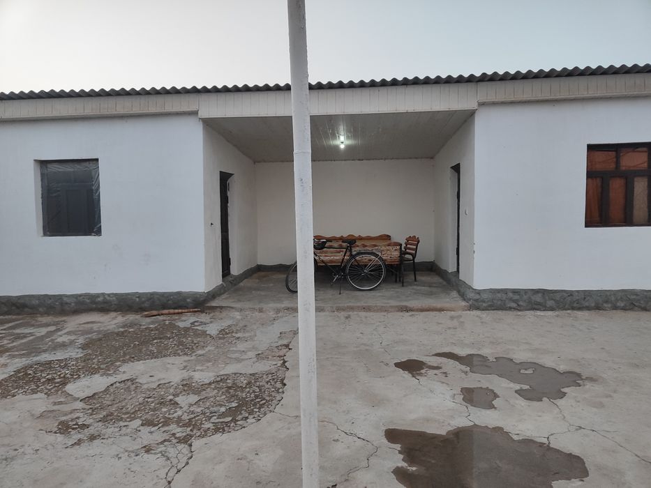 Uy sotiladi yaxshi joy