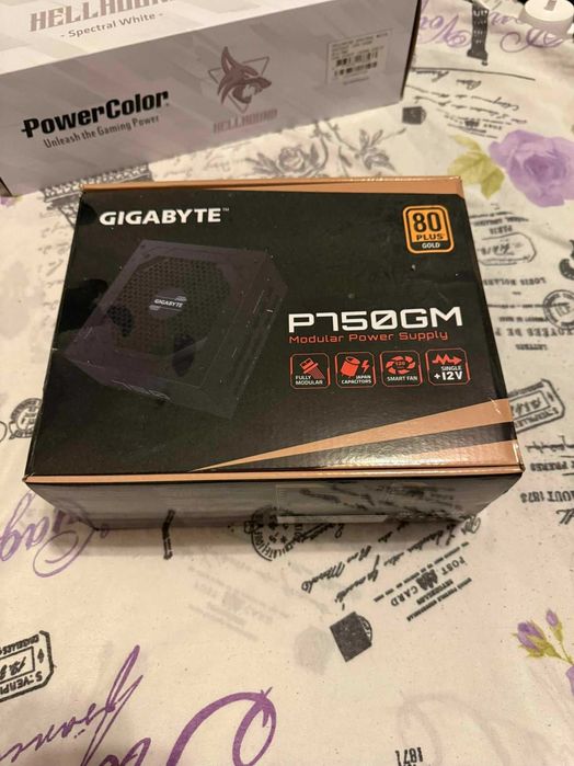 Gigabyte P750GM 80 Plus Gold