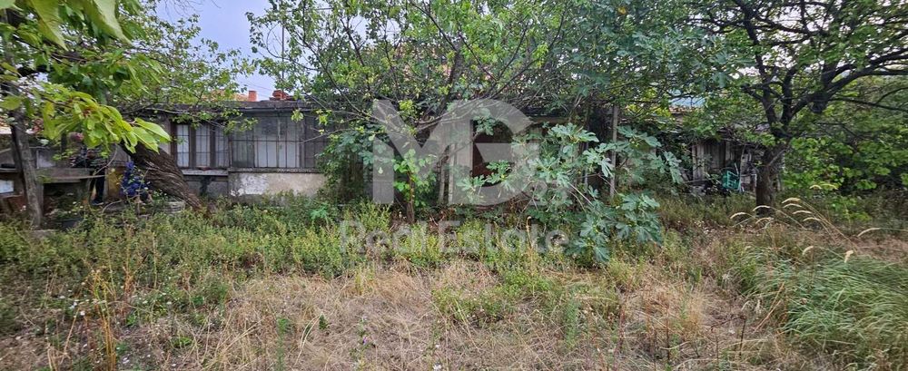 Парцел в Пловдив, област-с.Червен площ 980 цена 49900